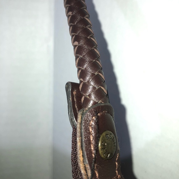 Relic Weaved Tassel Purse - Picture 4 of 15